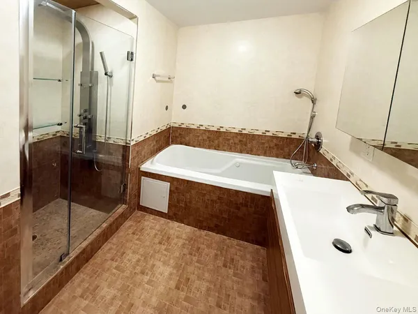 $849,000 | 63-36 99th Street, Unit 4H | Rego Park