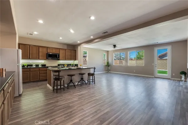 $3,350 | 44435 Byron Drive, Lancaster, CA 93535