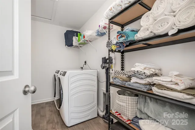 a view of a house with a big yard