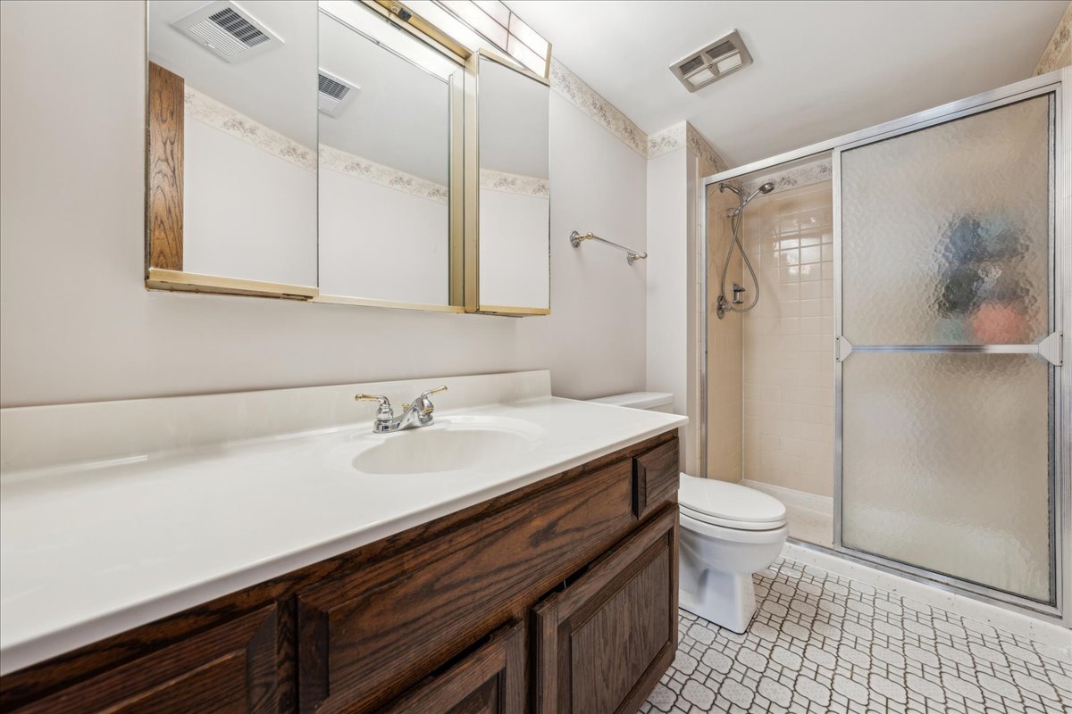 11134 NW Road, Unit B Palos Hills, IL 60465 - Photo 15 of 26 Gallery Image 15