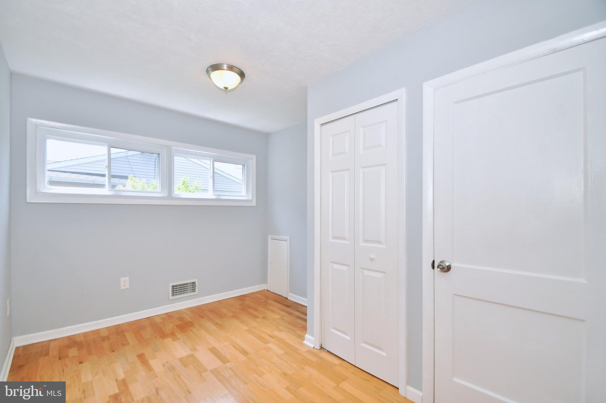 2467 Woodcroft Road Baltimore, MD 21234 - Photo 11 of 26 Gallery Image 11