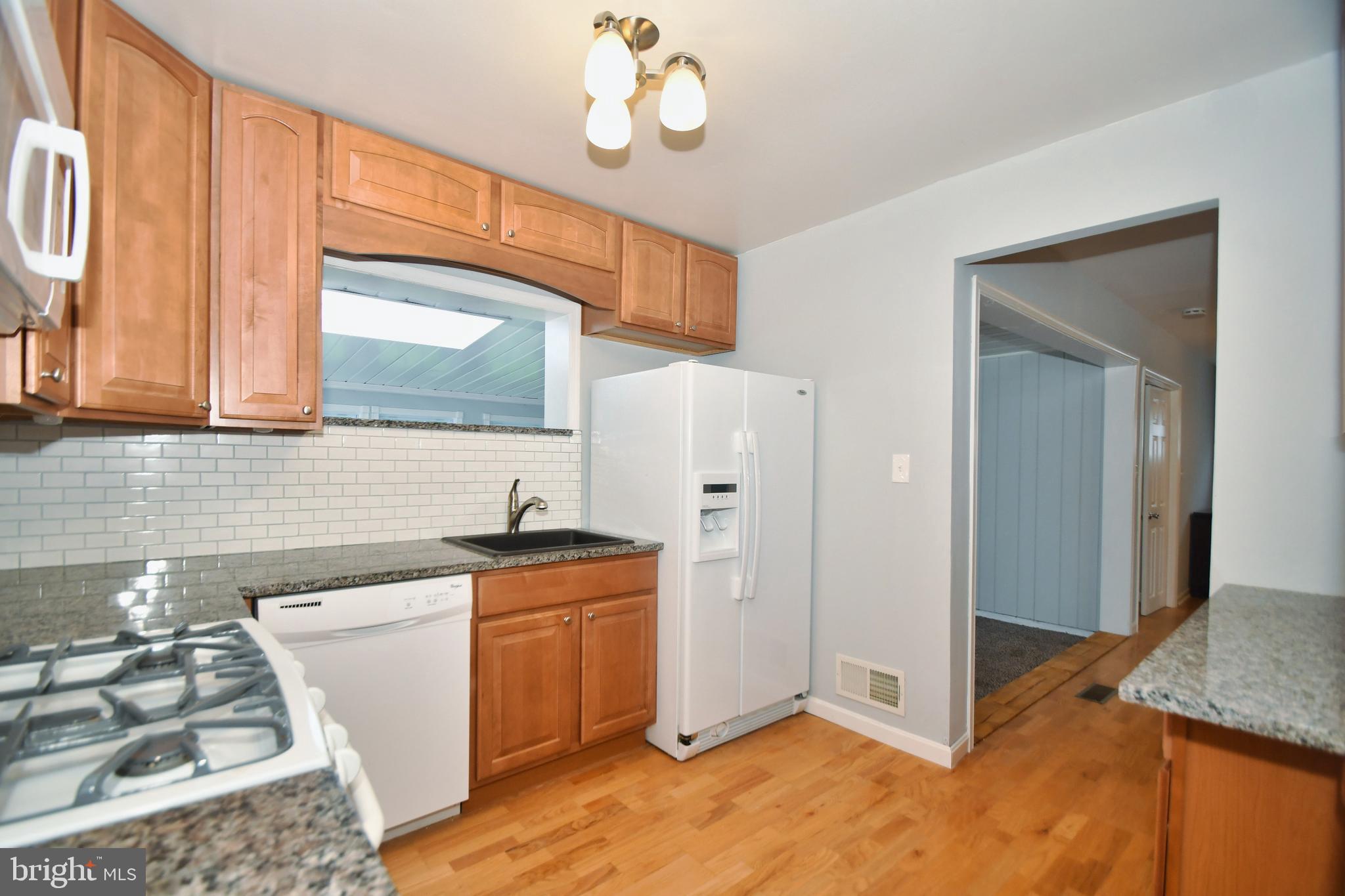 2467 Woodcroft Road Baltimore, MD 21234 - Photo 16 of 26 Gallery Image 16