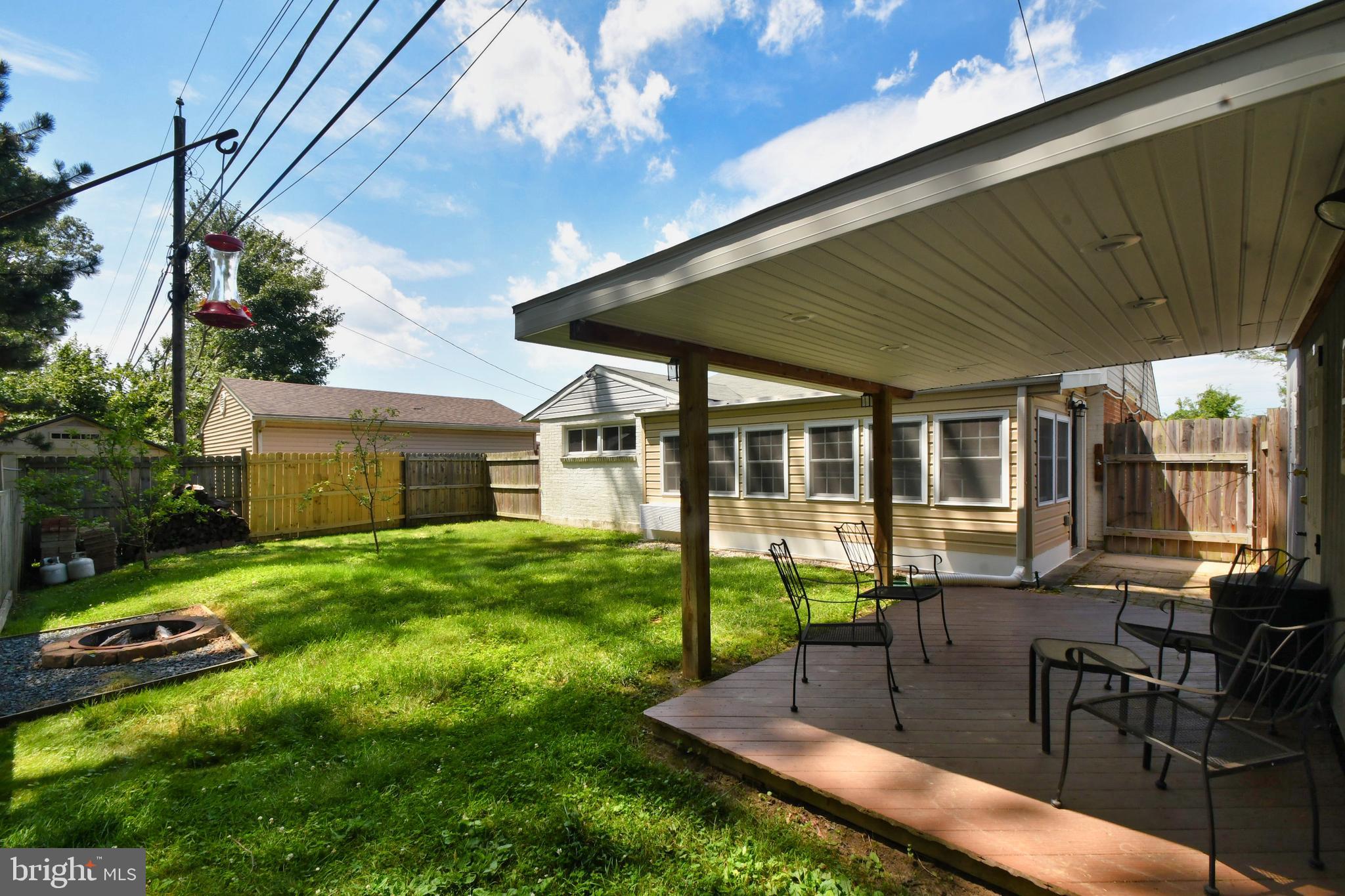 2467 Woodcroft Road Baltimore, MD 21234 - Photo 3 of 26 Gallery Image 3
