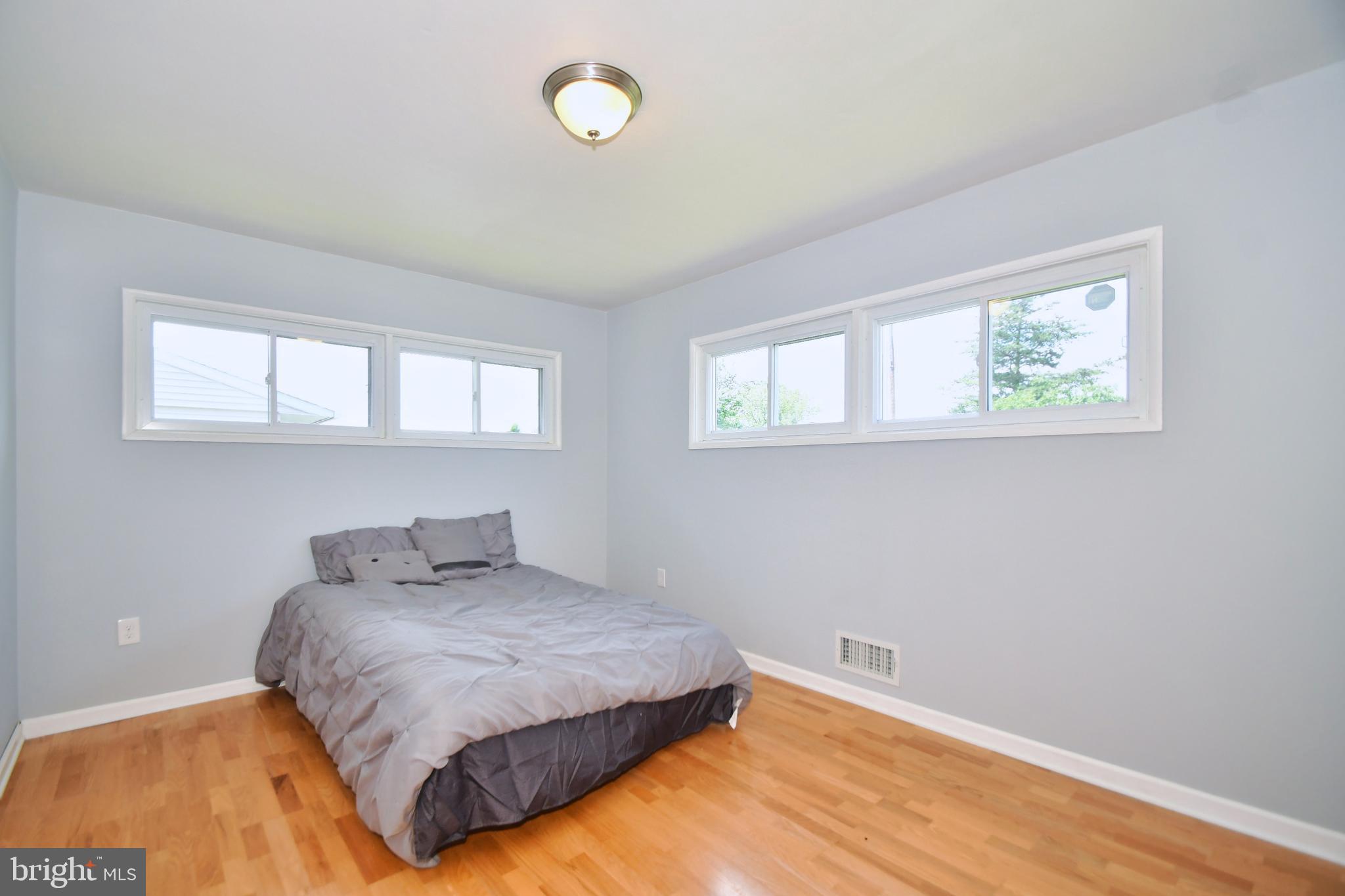 2467 Woodcroft Road Baltimore, MD 21234 - Photo 6 of 26 Gallery Image 6