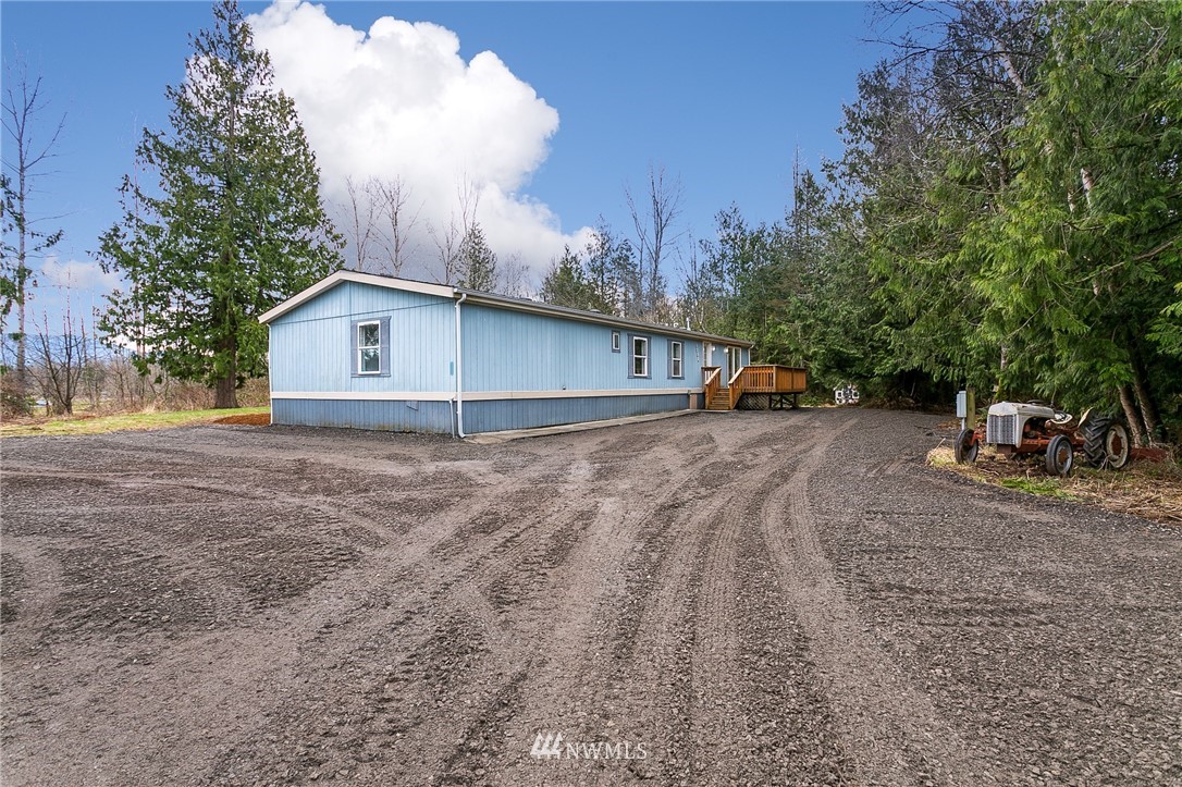 1381 East Axton Road Bellingham, WA 98226 - Photo 2 of 29 Gallery Image 2