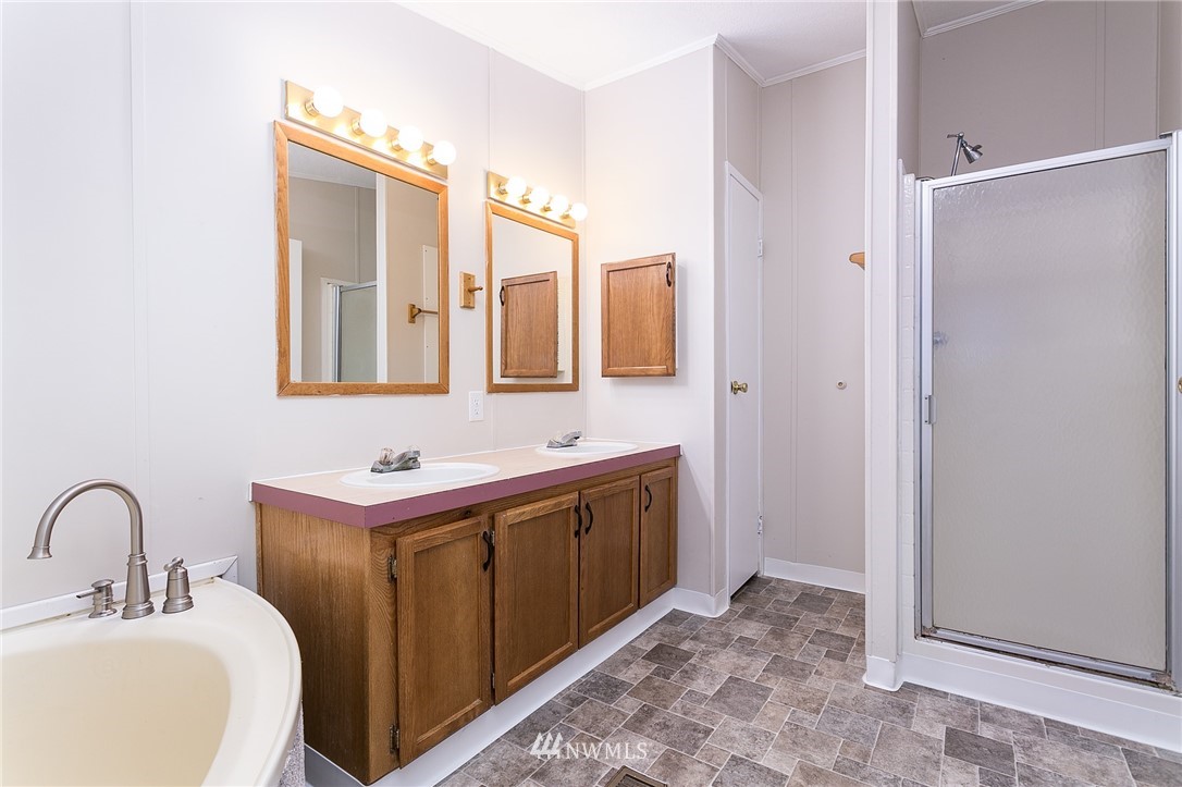1381 East Axton Road Bellingham, WA 98226 - Photo 16 of 29 Gallery Image 16