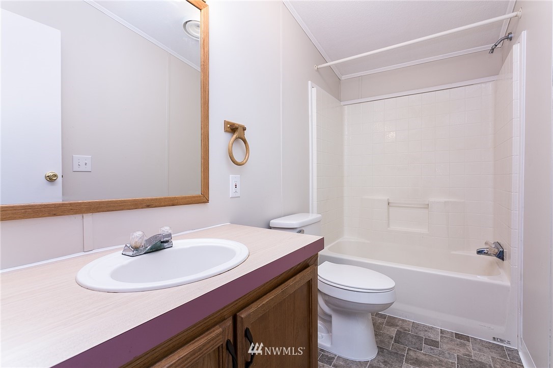 1381 East Axton Road Bellingham, WA 98226 - Photo 21 of 29 Gallery Image 21