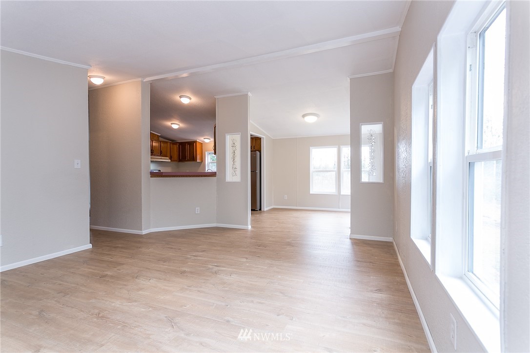 1381 East Axton Road Bellingham, WA 98226 - Photo 4 of 29 Gallery Image 4
