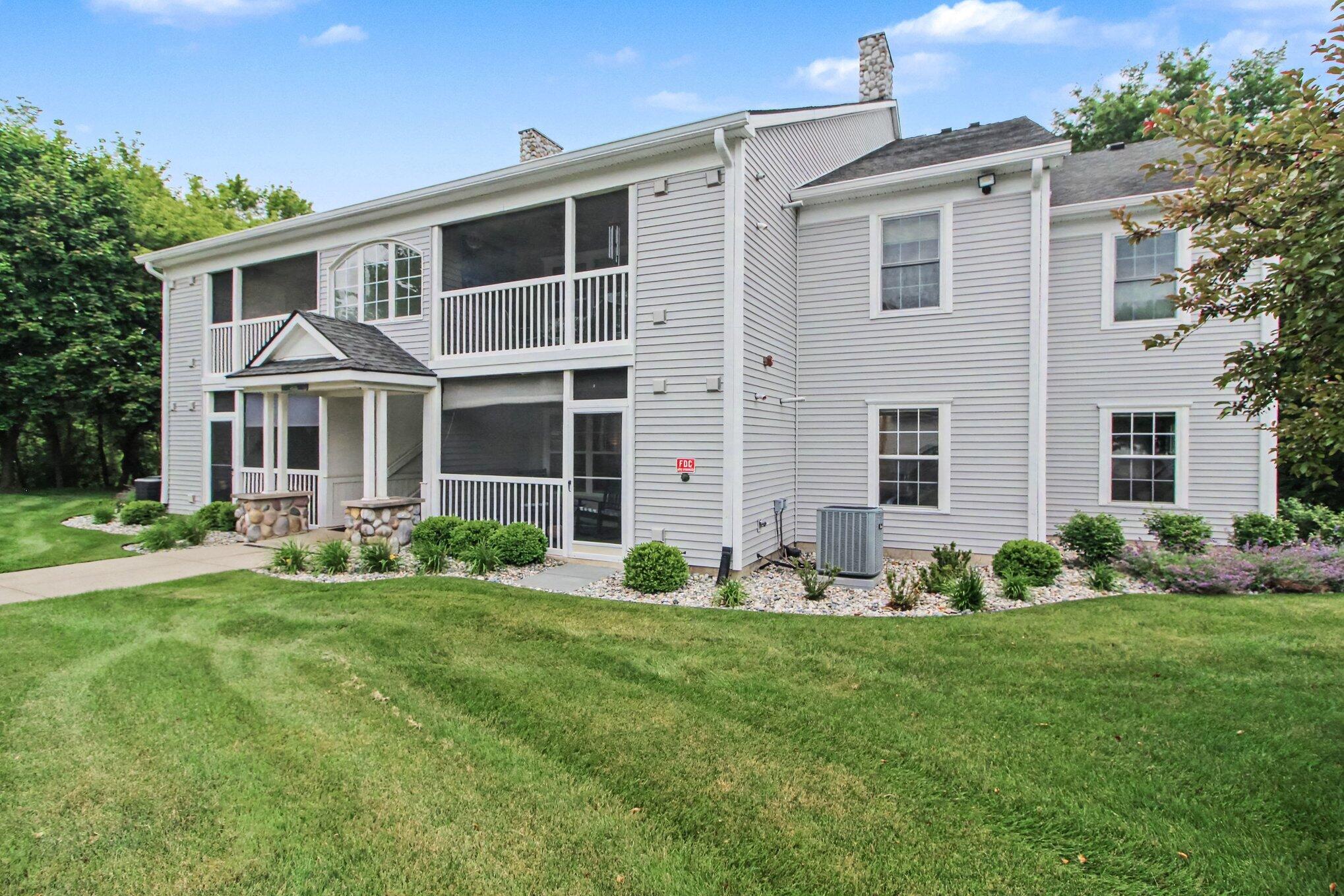 4703 Inverness Street Dexter, MI 48130 - Photo 2 of 27 003_file_2624