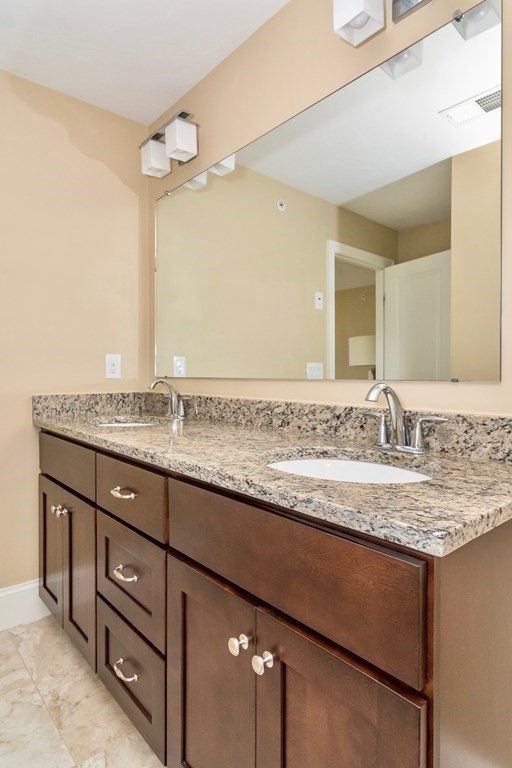 61 Oxbow Road, Unit 61 Framingham, MA 01701 - Photo 11 of 20