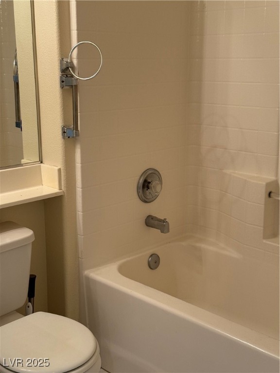 495 Edgefield Ridge Place Henderson, NV 89012 - Photo 16 of 16 Full bath featuring toilet and shower / bathtub combination
