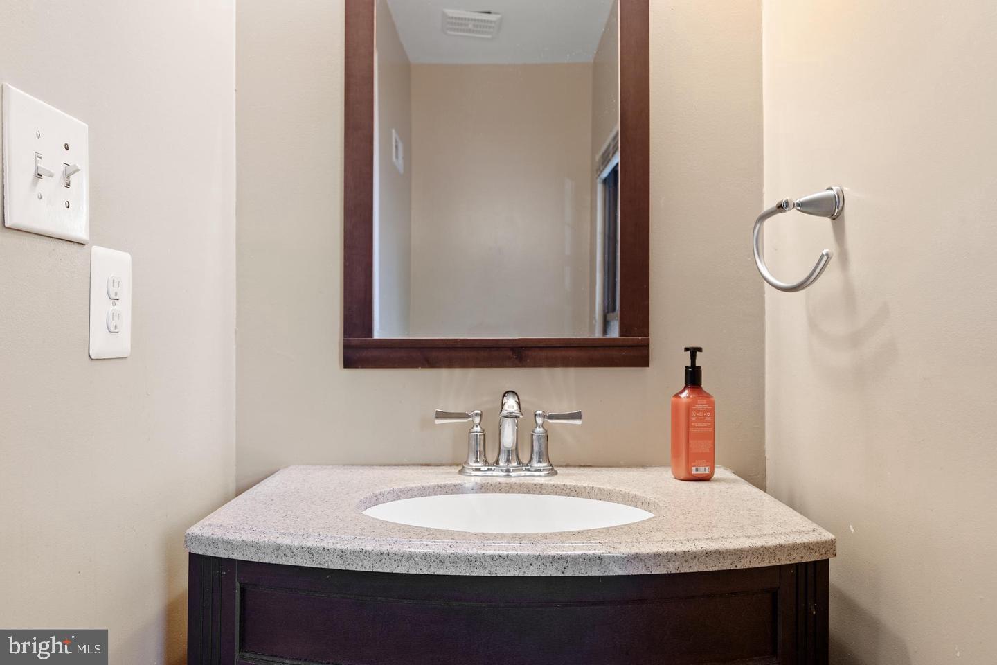 3939 Tallow Tree Place Fairfax, VA 22033 - Photo 38 of 45