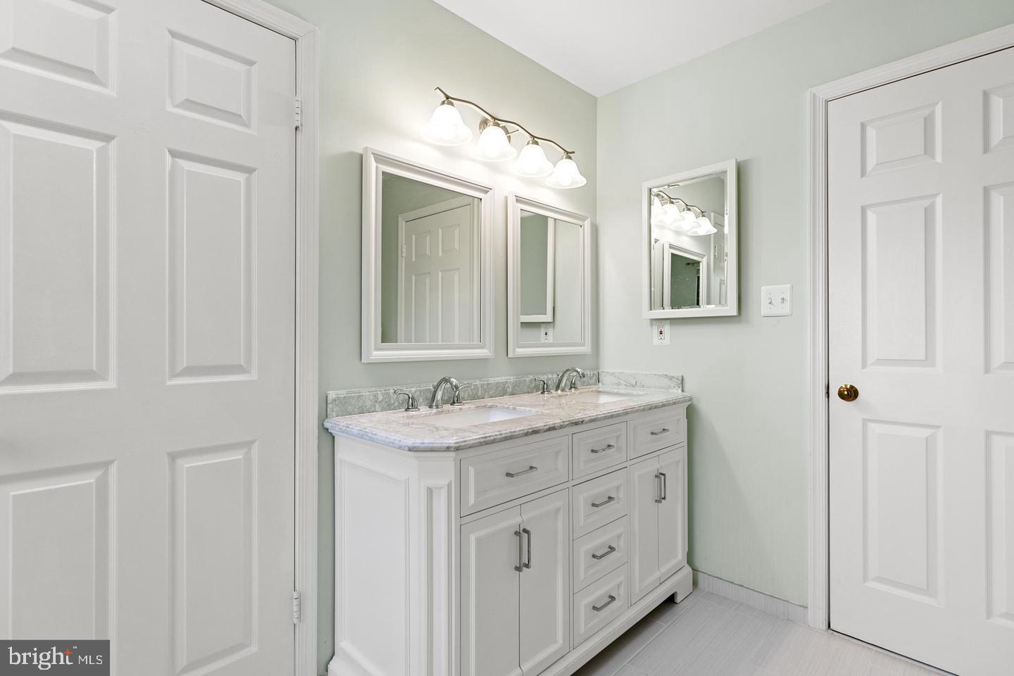 3939 Tallow Tree Place Fairfax, VA 22033 - Photo 9 of 45