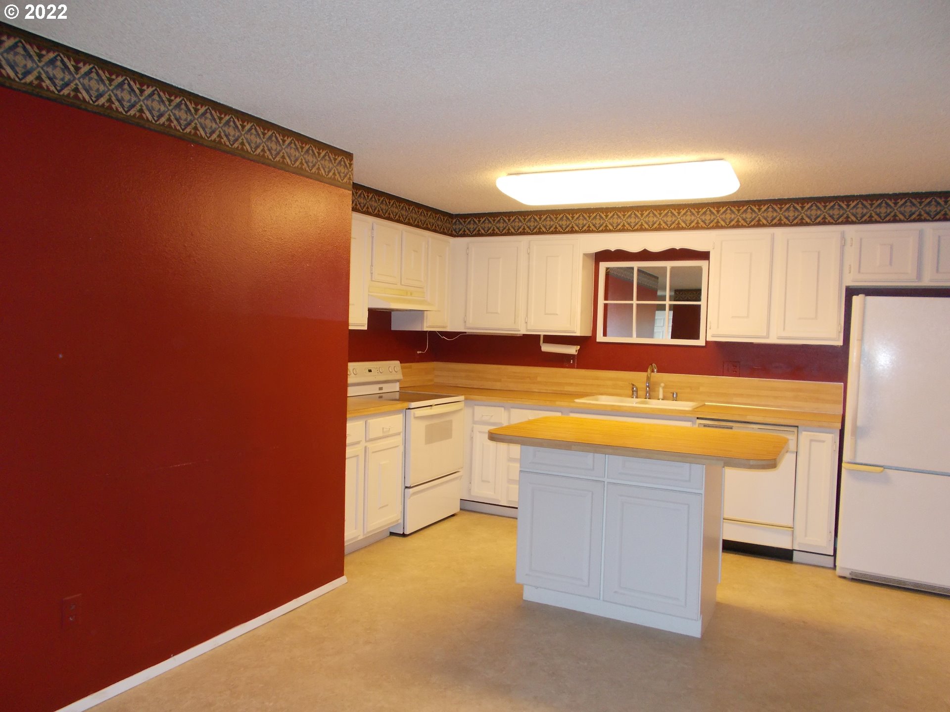 2111 Southwest Perkins Avenue Pendleton, OR 97801 - Photo 3 of 14 Gallery Image 3
