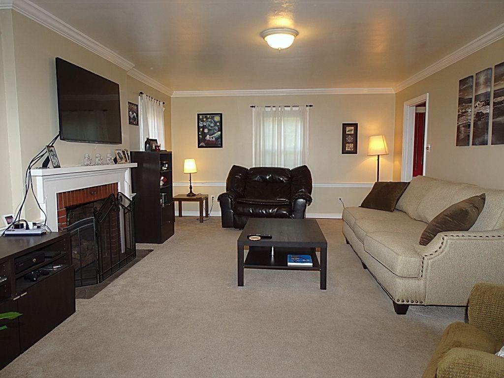 2374 Collins Road Pittsburgh, PA 15235 - Photo 8 of 25 Gallery Image 8