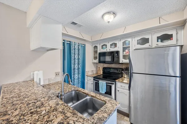 $150,000 | 1420 Meadowood Village Drive, Fort Worth, TX 76120