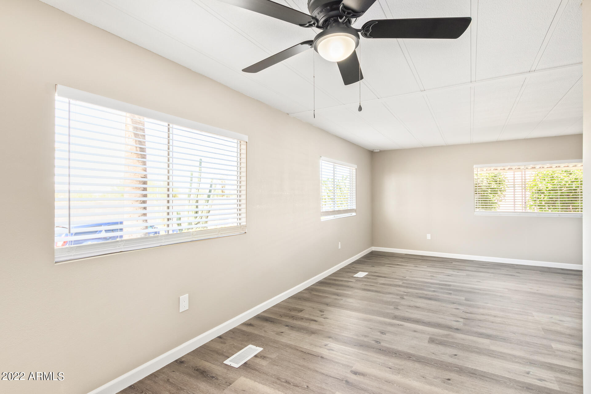 5263 East McDowell Road Mesa, AZ 85215 - Photo 4 of 17 5- McDowell