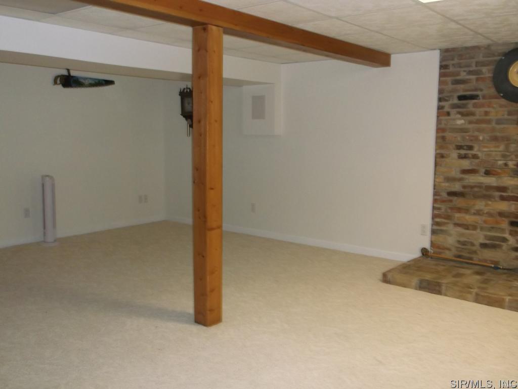 28516 McClusky Road Jerseyville, IL 62052 - Photo 13 of 27 Gallery Image 13
