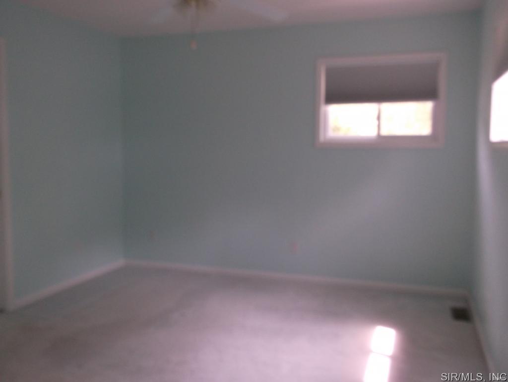 28516 McClusky Road Jerseyville, IL 62052 - Photo 15 of 27 Gallery Image 15