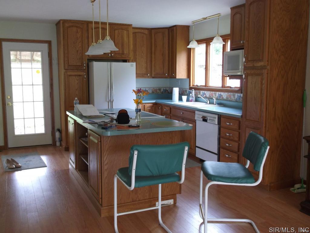 28516 McClusky Road Jerseyville, IL 62052 - Photo 9 of 27 Gallery Image 9