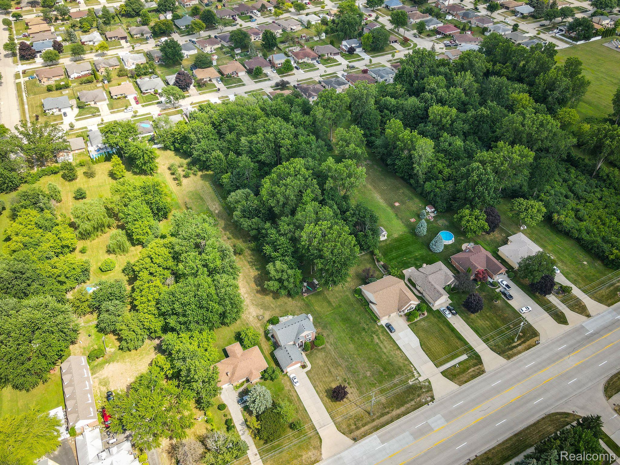 39804 Dequindre Road Sterling Heights, MI 48310 - Photo 6 of 47 Gallery Image 6