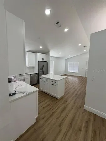 $2,500 | 9743 Hollyhill Drive, Orlando, FL 32824