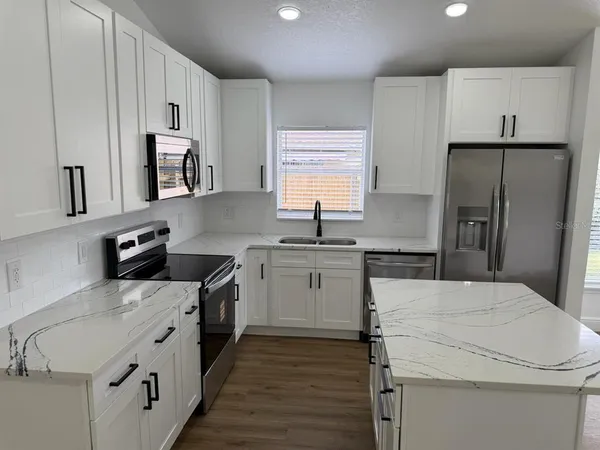 $2,500 | 9743 Hollyhill Drive, Orlando, FL 32824