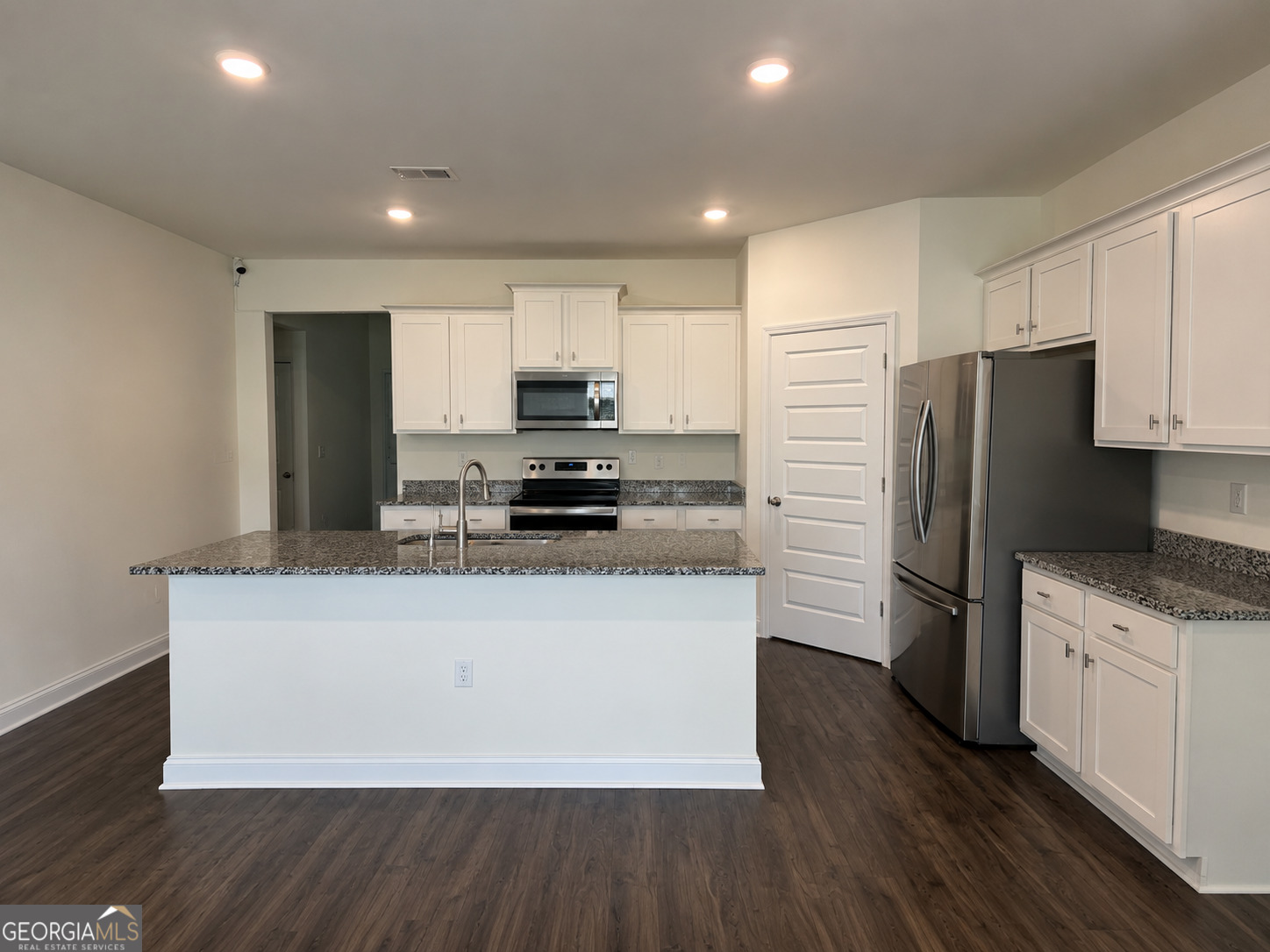 236 Sullivan Street Hampton, GA 30228 - Photo 4 of 15
