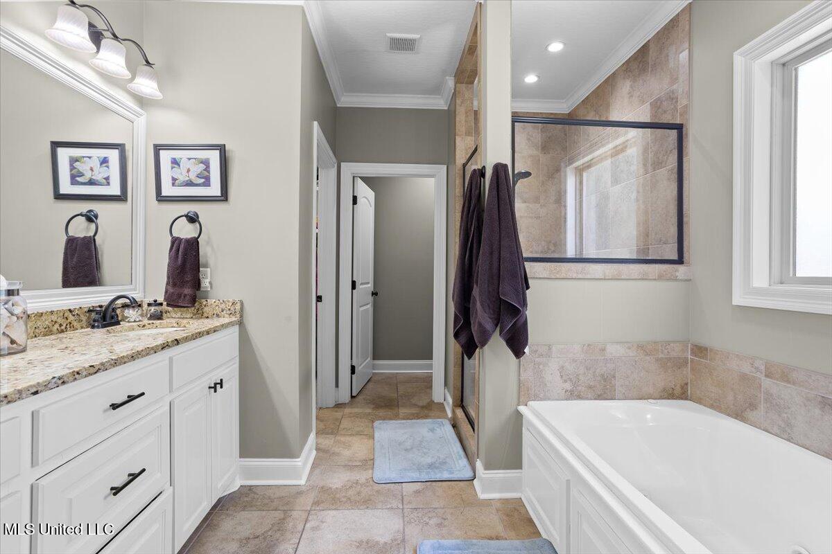 113 Shadow Ridge Road Hattiesburg, MS 39402 - Photo 12 of 27 Master Bathroom