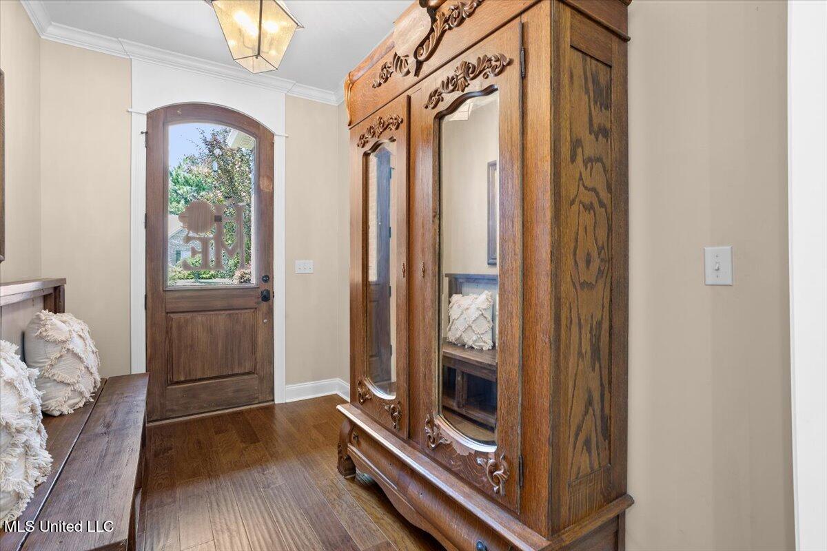 113 Shadow Ridge Road Hattiesburg, MS 39402 - Photo 4 of 27 Foyer