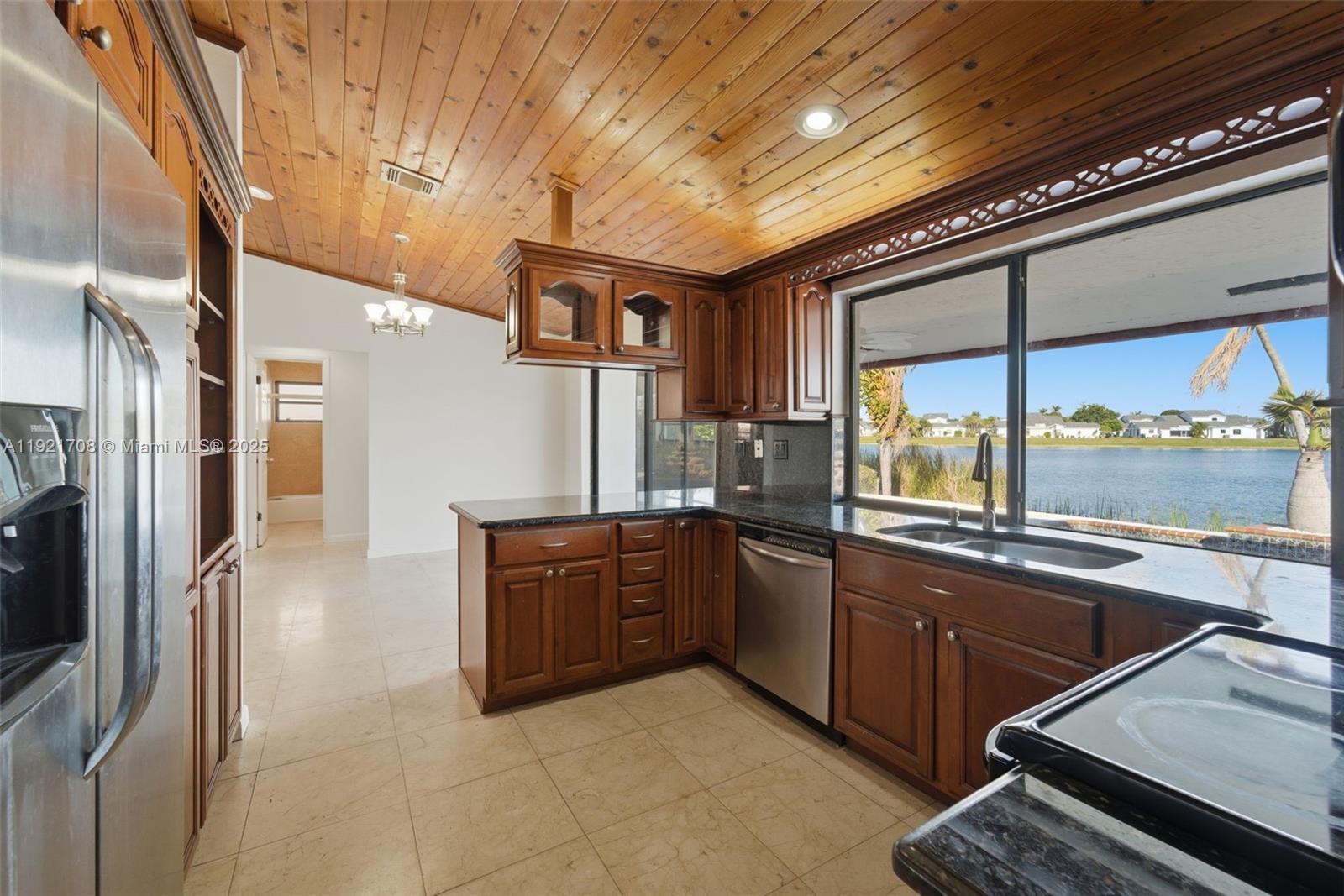 6919 Southwest 155th Avenue Miami, FL 33193 - Photo 11 of 37