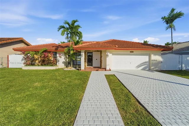 $825,000 | 6919 Southwest 155th Avenue, Miami, FL 33193