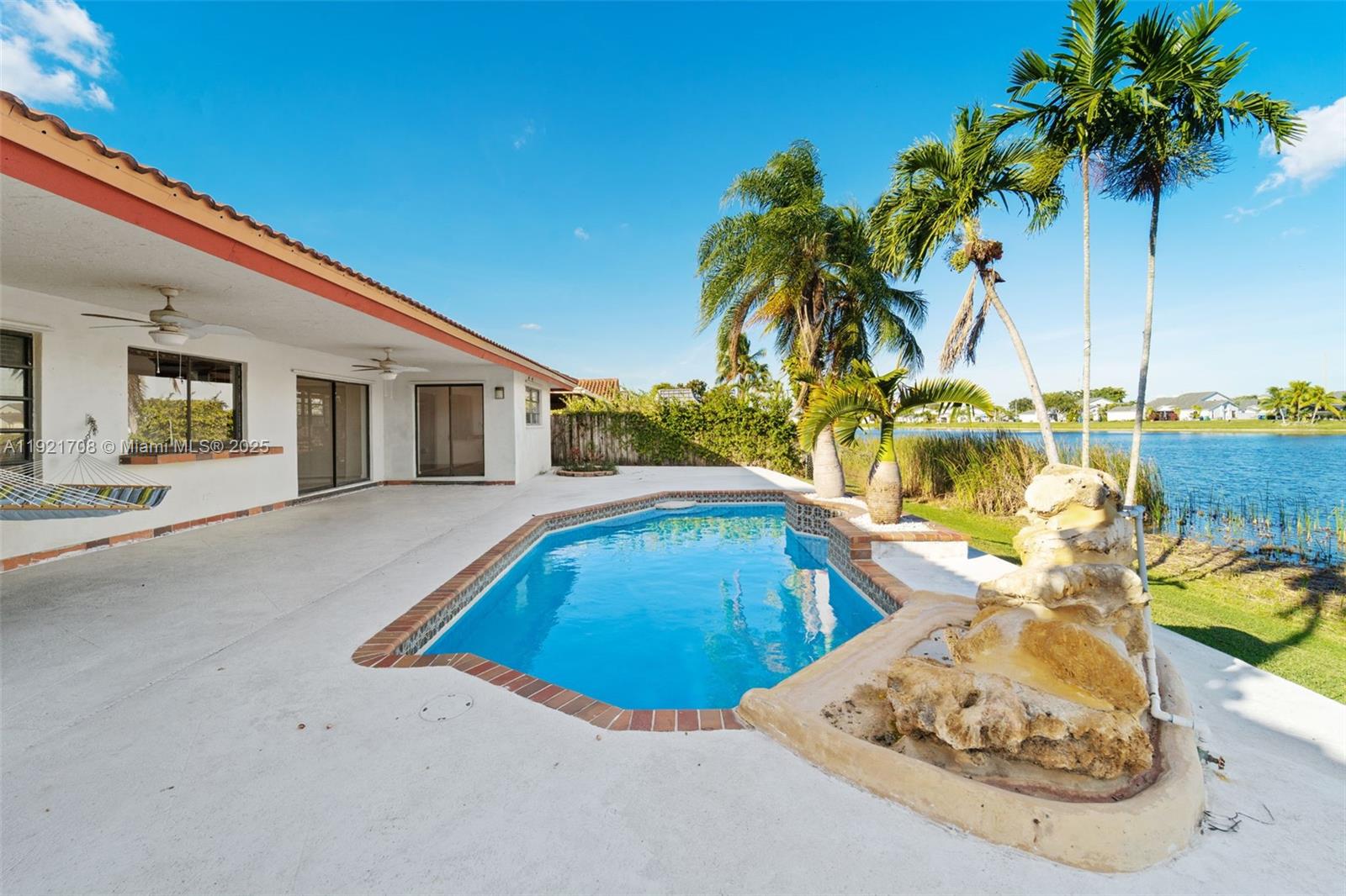 6919 Southwest 155th Avenue Miami, FL 33193 - Photo 26 of 37