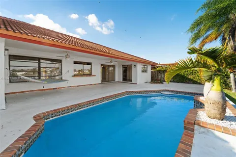 $825,000 | 6919 Southwest 155th Avenue, Miami, FL 33193