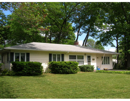 4 Fairfield Road Framingham, MA 01701 - Photo 1 of 14 Gallery Image 1