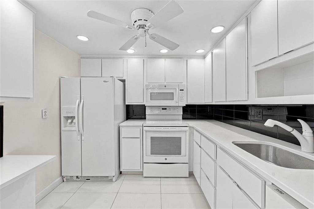 5600 Munhall Road, Unit 803 Pittsburgh, PA 15217 - Photo 13 of 34 Gallery Image 13