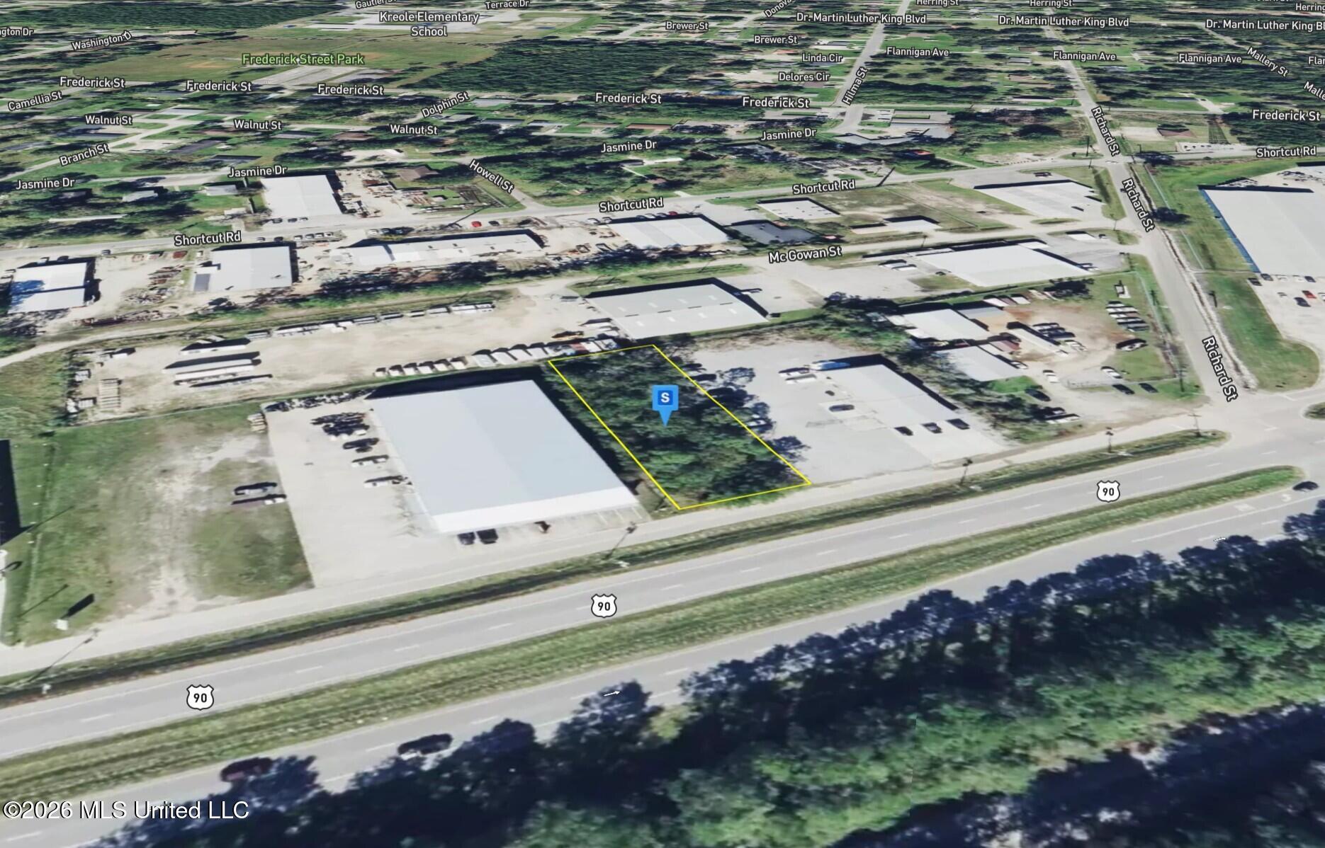 6601 Service Drive Moss Point, MS 39563 - Photo 3 of 5 3