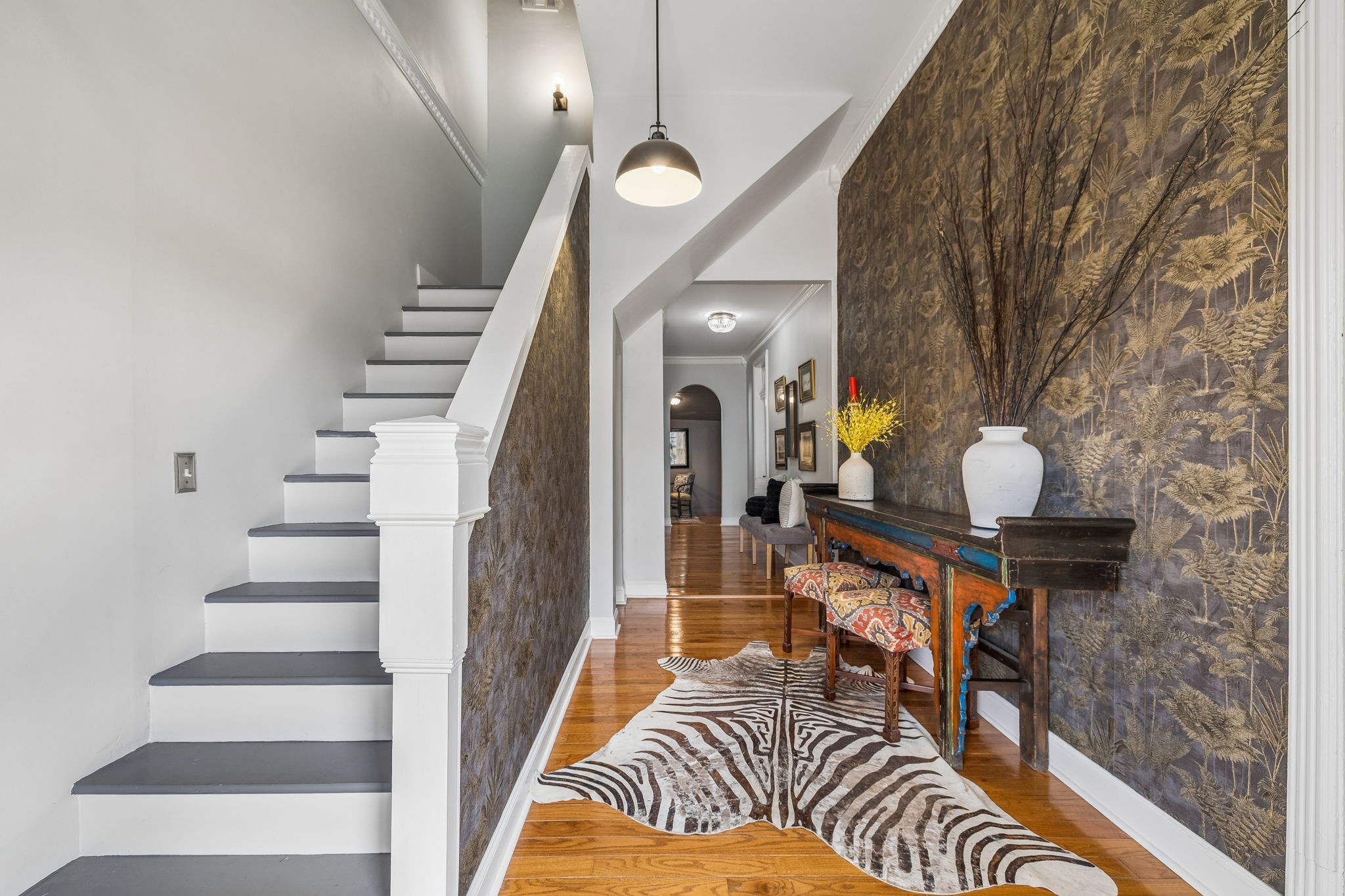 500 5th Avenue East Springfield, TN 37172 - Photo 2 of 45 a living room with furniture