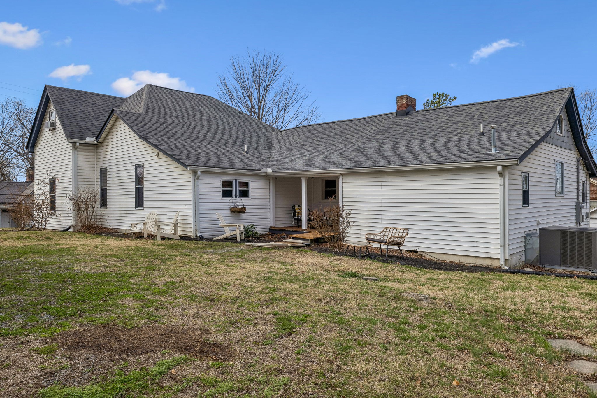 500 5th Avenue East Springfield, TN 37172 - Photo 45 of 45 a view of a house with a yard