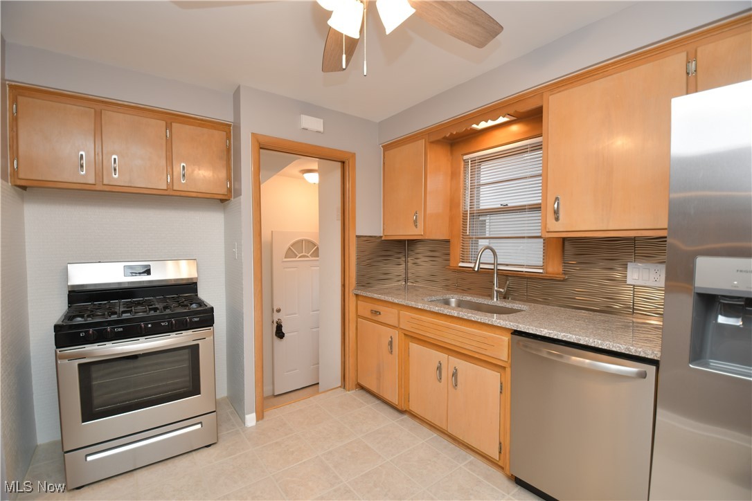 30409 Barjode Road Willowick, OH 44095 - Photo 13 of 34