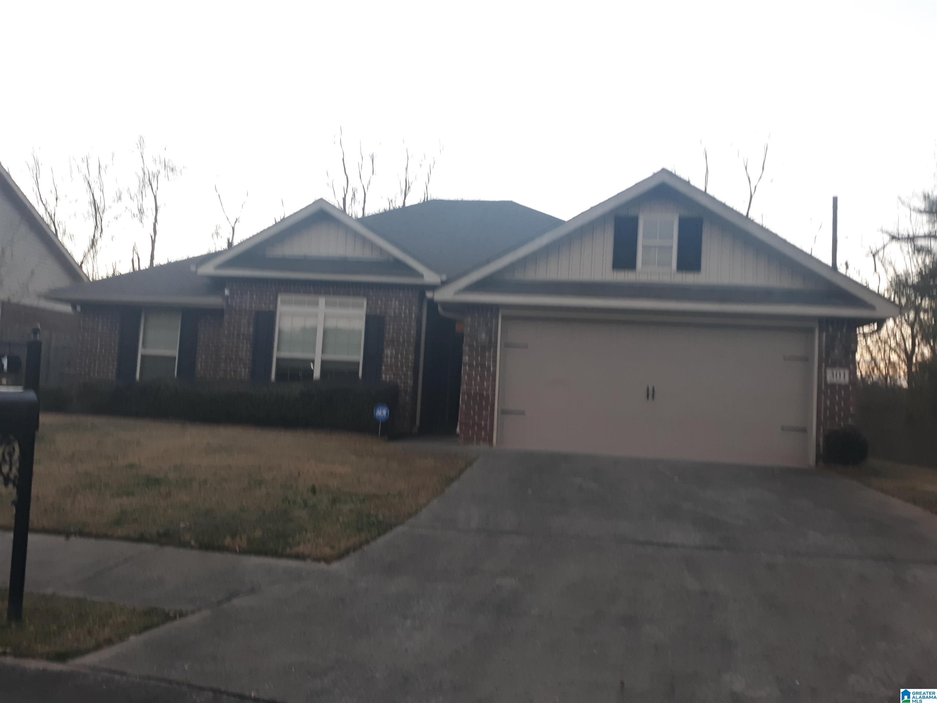 301 Stoney Trail Alabaster, AL 35114 - Photo 1 of 2