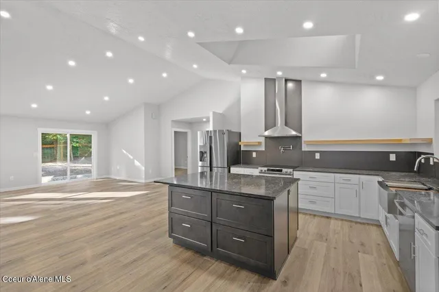 $1,110,000 | 10050 Duce Road, Athol, ID 83801