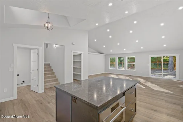 $1,110,000 | 10050 Duce Road, Athol, ID 83801