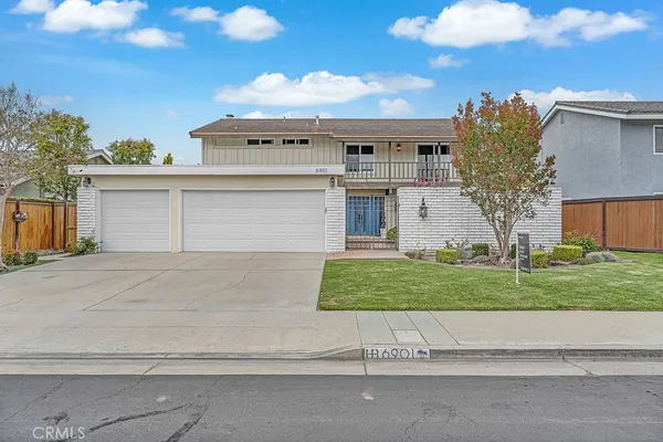 $1,899,000 | 6901 Spickard Drive, Huntington Beach, CA 92647