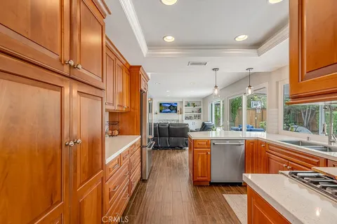 $1,899,000 | 6901 Spickard Drive, Huntington Beach, CA 92647