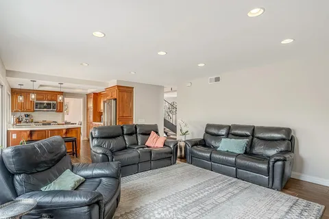 $1,899,000 | 6901 Spickard Drive, Huntington Beach, CA 92647