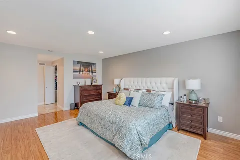 $1,899,000 | 6901 Spickard Drive, Huntington Beach, CA 92647