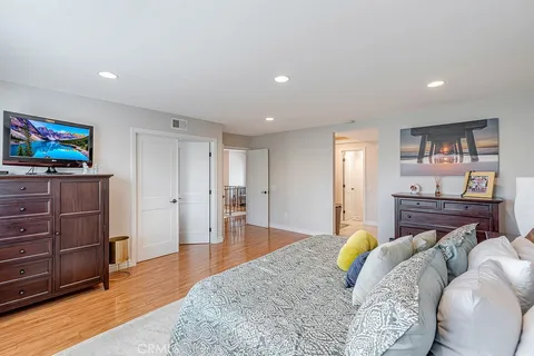 $1,899,000 | 6901 Spickard Drive, Huntington Beach, CA 92647