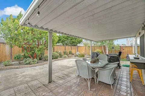 $1,899,000 | 6901 Spickard Drive, Huntington Beach, CA 92647