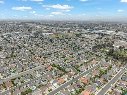 $1,899,000 | 6901 Spickard Drive, Huntington Beach, CA 92647